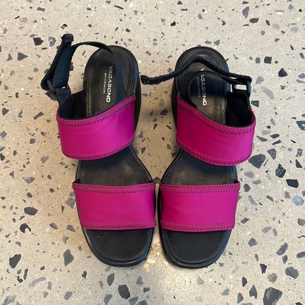 Vagabond Pink Sandals with Bold Straps